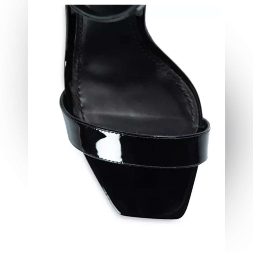 Dolce & Gabbana Black and Gold Heels - Picture 11 of 16